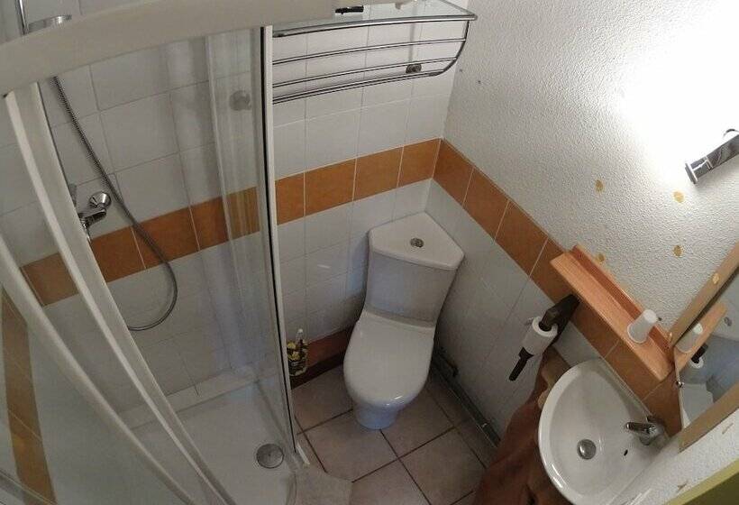 스탠다드 싱글 룸, Etape Du Fanfoué