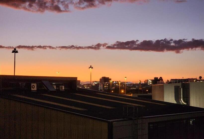 ルームシェアのワンベッド, Newton Lodge Auckland