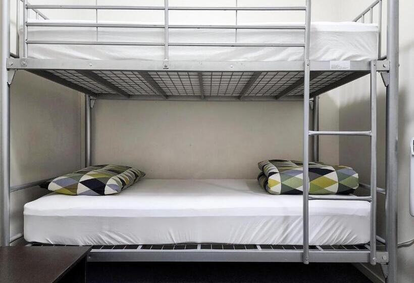 スタンダードルーム、2段ベッド共用バスルーム, Newton Lodge Auckland