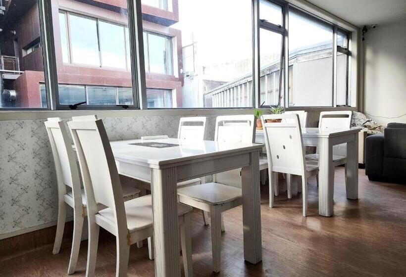 スタンダードルーム、2段ベッド共用バスルーム, Newton Lodge Auckland