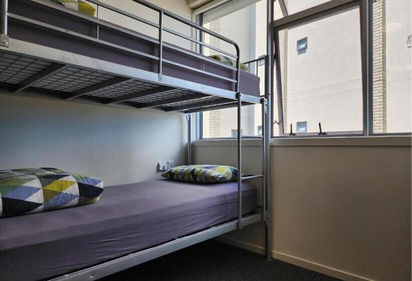 تختخواب در اتاق مشترک, Newton Lodge Auckland