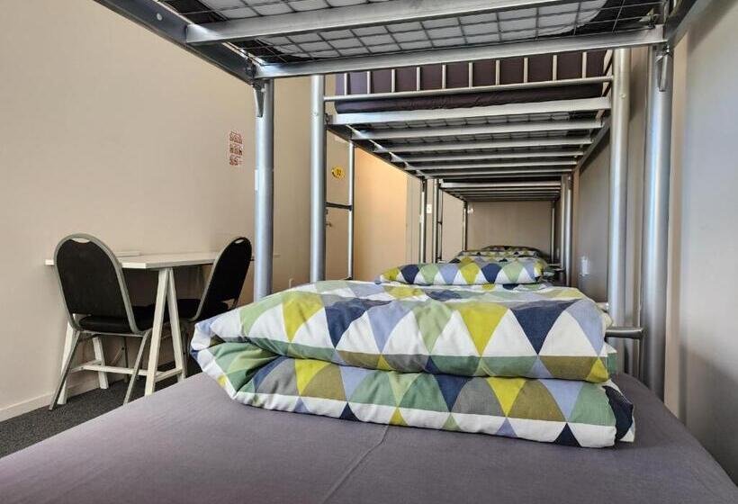 ルームシェアのワンベッド, Newton Lodge Auckland