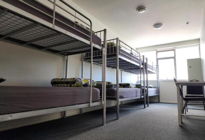 ルームシェアのワンベッド, Newton Lodge Auckland