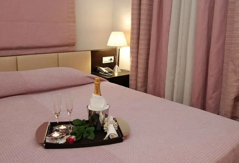Standard Kolmen Hengen Huone, Palladion Boutique