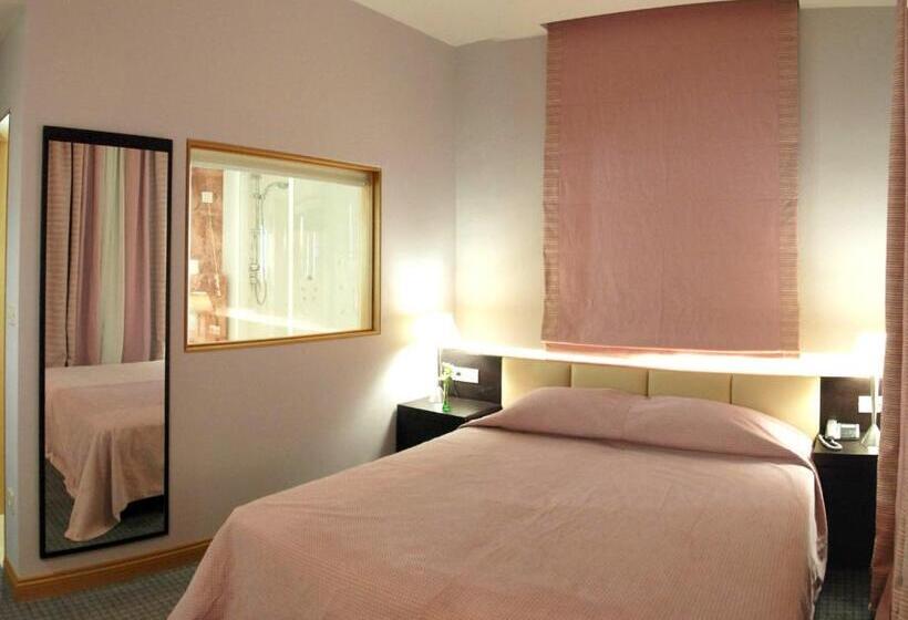 스탠다드 트리플 룸, Palladion Boutique