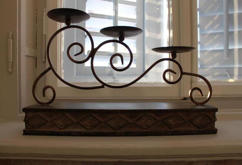 חדר דלוקס נוף לעיר, Pietra Rossa