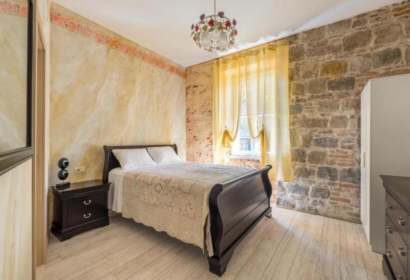 חדר דלוקס נוף לעיר, Pietra Rossa