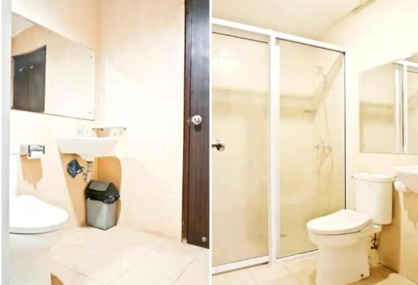 اتاق اکونومی, Stefani Makati