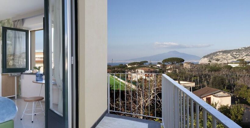 Номер Deluxe Вид на Море, Unconventional Sorrento Coast