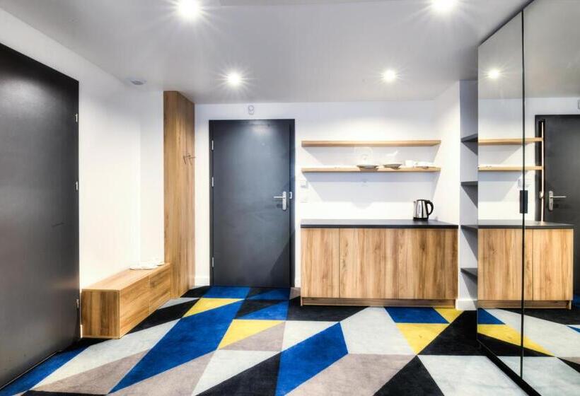 דירת חדר סופריור, Lwowska 1