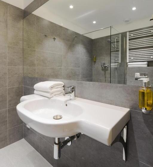 Family Suite, Lwowska 1