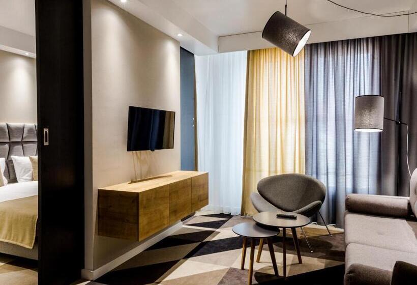 דירת חדר סופריור, Lwowska 1