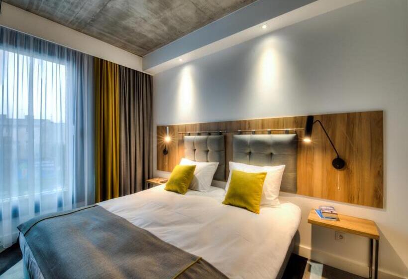 דירת חדר סופריור, Lwowska 1