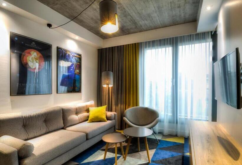 דירת חדר סופריור, Lwowska 1