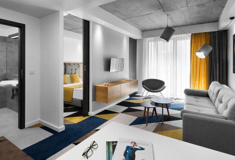 דירת חדר סופריור, Lwowska 1