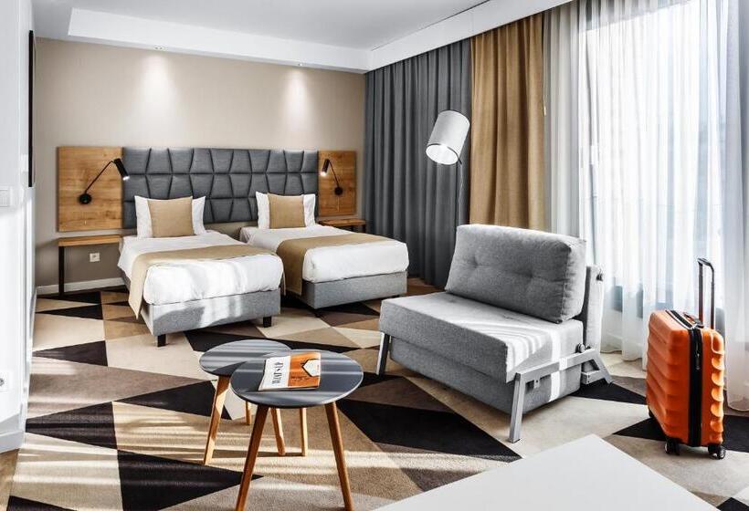 חדר דלוקס, Lwowska 1