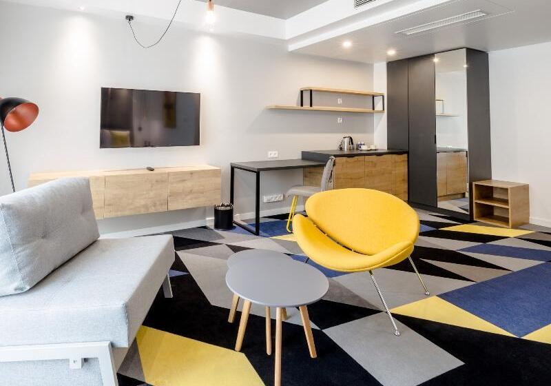 חדר דלוקס, Lwowska 1