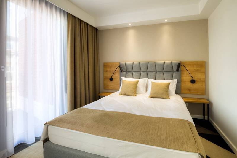 חדר סופריור, Lwowska 1