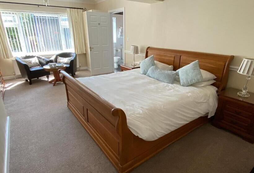 חדר סטנדרט עם מיטת קינג, Ardmore House