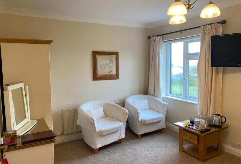 חדר סטנדרט עם מיטת קינג, Ardmore House