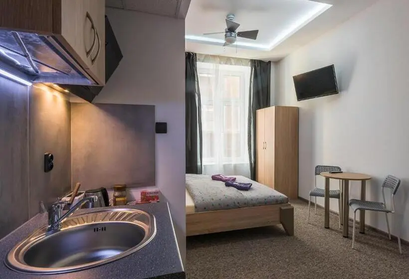 اتاق لوکس, Hostel 70s And Queen Apartments