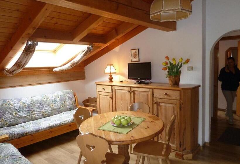 带2个卧室的公寓, Residence Casa Canazei