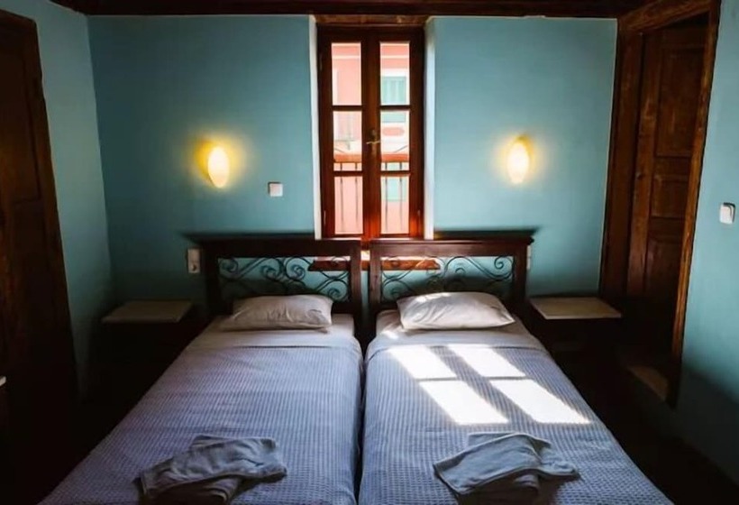 غرفة قياسية, Karnayo Traditional Houses