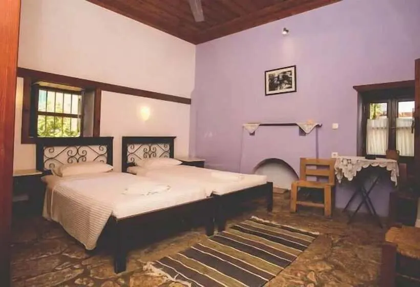 اتاق استاندارد, Karnayo Traditional Houses