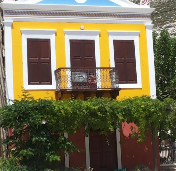 إستوديو قياسى مطل على البحر, Karnayo Traditional Houses