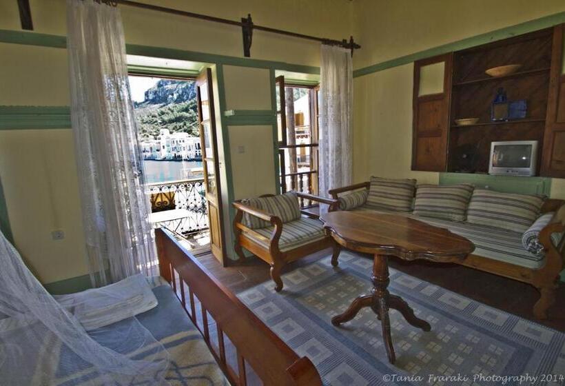 شقة غرفتين, Karnayo Traditional Houses