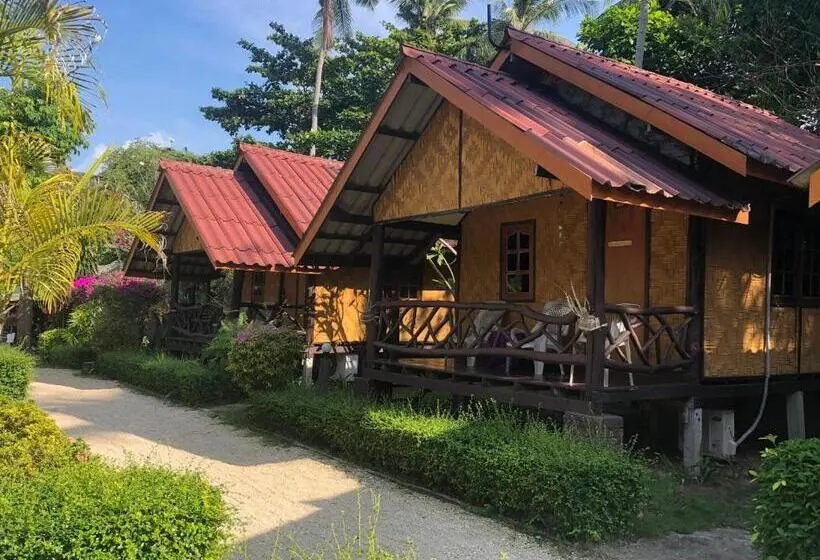 スタンダードバンガロー, Moonwalk Lanta Resort