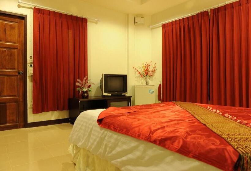 Superior bungalow garden view, Moonwalk Lanta Resort