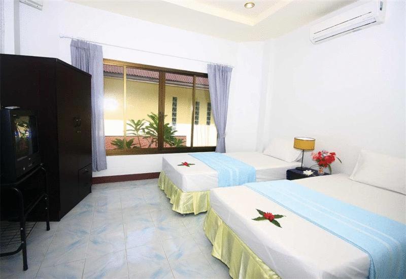 Superior bungalow garden view, Moonwalk Lanta Resort