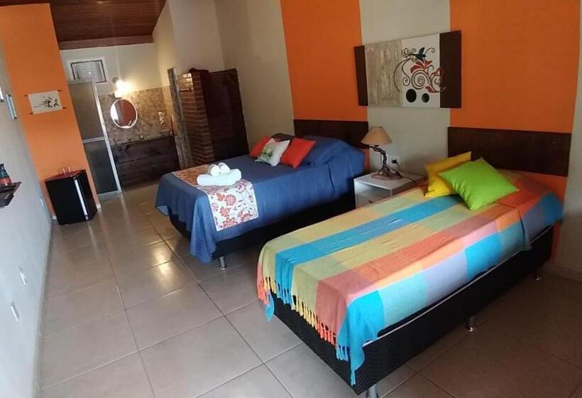 Quarto Triplo Estandar, Pousada Céu De Tucuns
