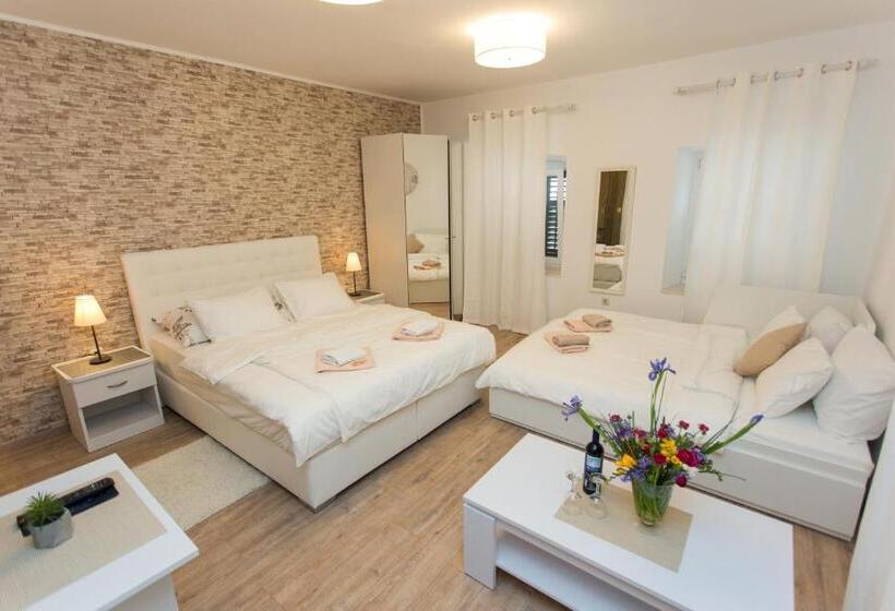 סטודיו דלוקס, Apartments Villa Sol