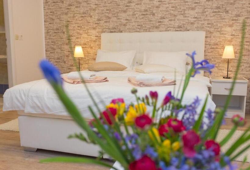 סטודיו דלוקס, Apartments Villa Sol