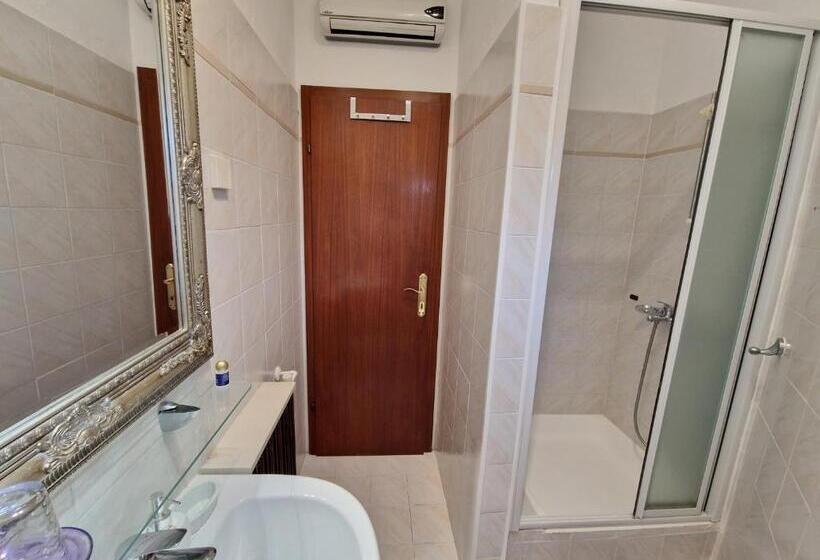 １ベッドルームアパートメント, Art Villa Ines