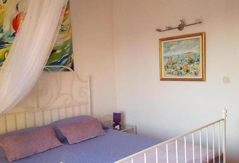 スイート, Art Villa Ines