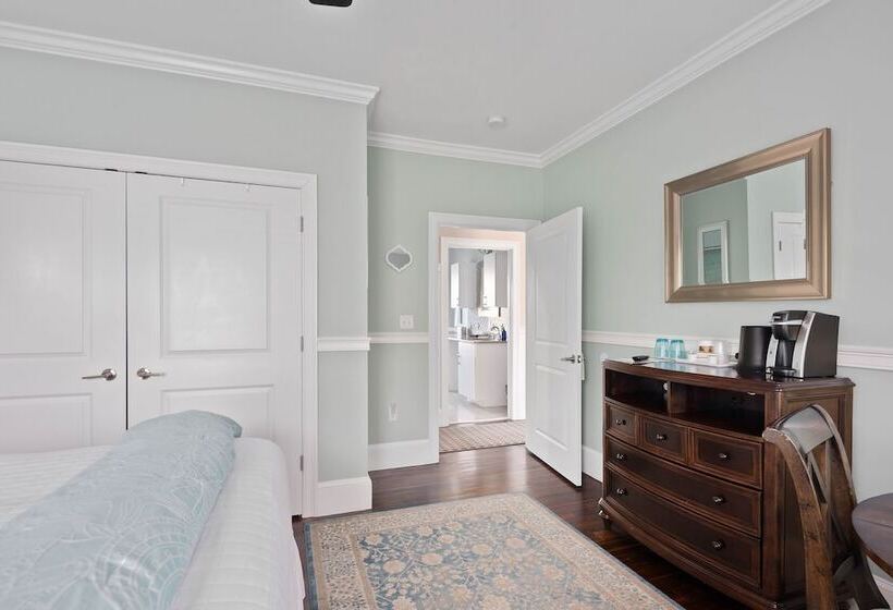 غرفة ديلوكس سرير كينج, The Beacon Waterfront Inn