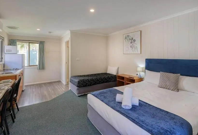 Standard-studio, Deniliquin Riverside Caravan Park