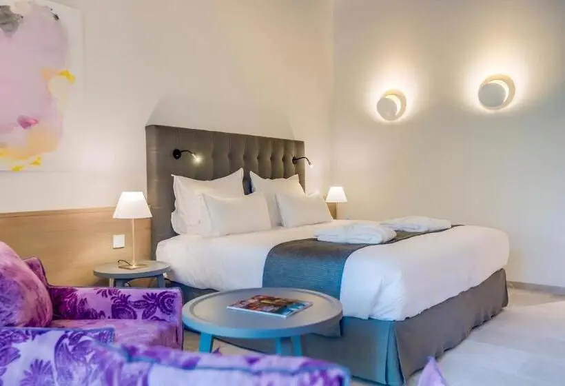 身障者適用キングサイズベッドルーム, Carrossa Hotel & Spa