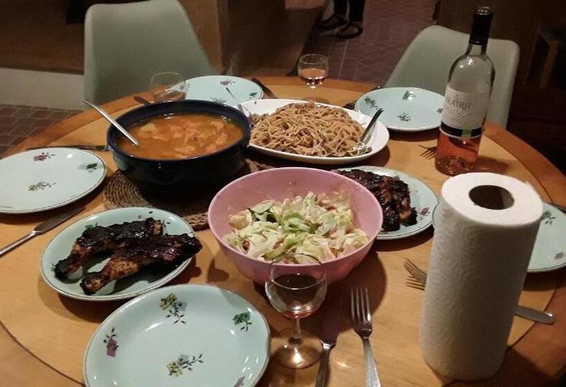 标准三人间, Au Vélo Dans L Arbre