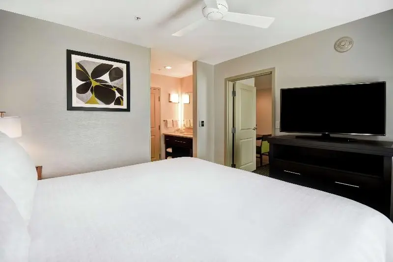 キングサイズベッドのスイートルーム, Homewood Suites By Hilton Novi Detroit