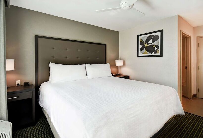 스위트, Homewood Suites By Hilton Novi Detroit