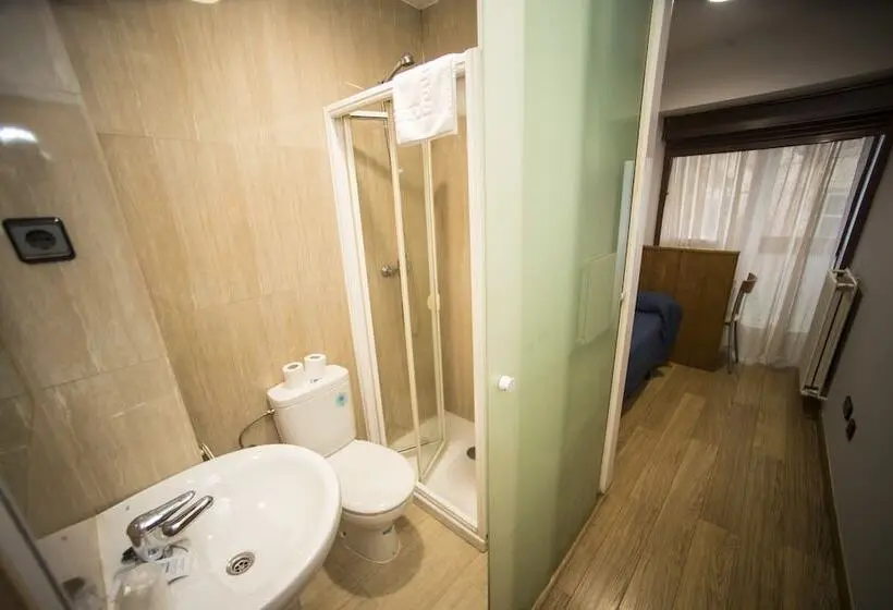 اتاق استاندارد یک نفره, Hostal Caballeros