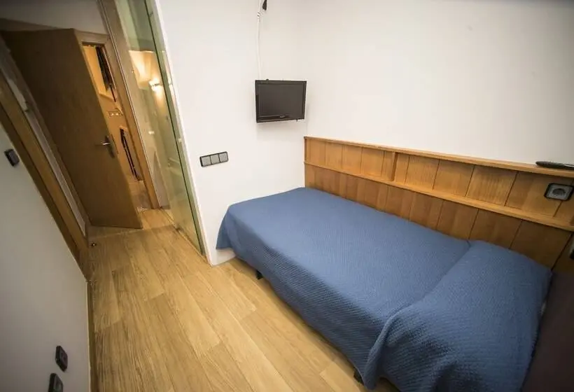 اتاق استاندارد یک نفره, Hostal Caballeros
