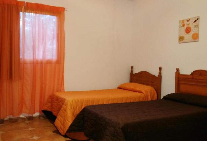 Номер Стандарт, Pension Amparo Las Hayas