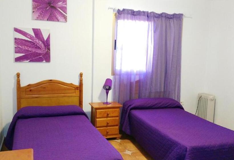 Номер Стандарт, Pension Amparo Las Hayas