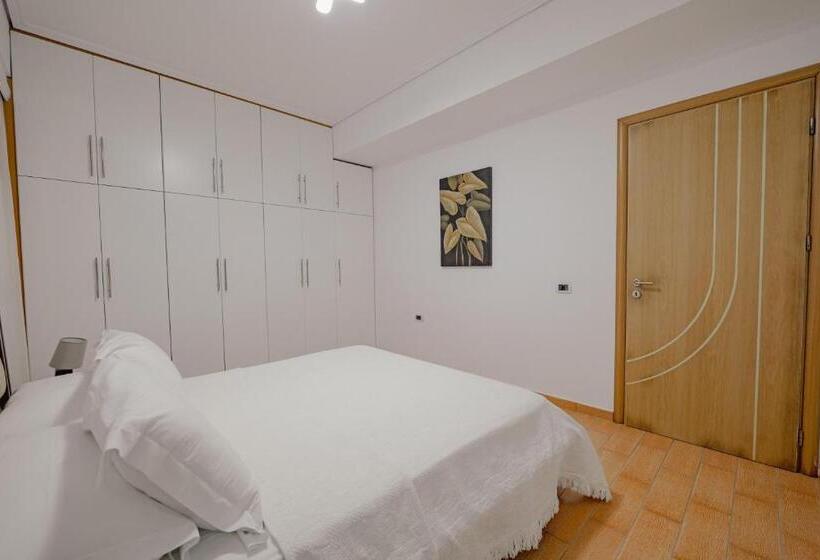 شقة غرفتين, Villa Xika