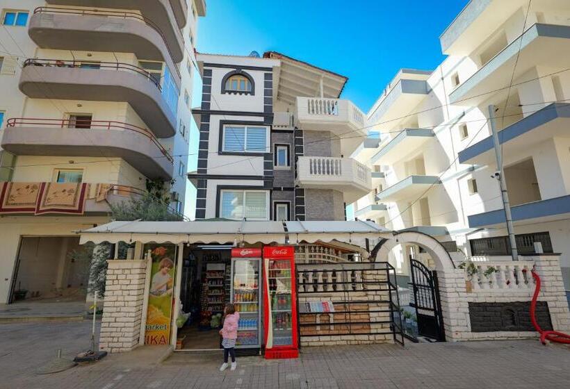 غرفة قياسية مطلّة علي البحر مزوَّدة بشُرفة, Villa Xika